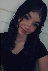 Dee Sade's Instagram, Twitter & Facebook