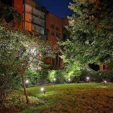 Bazz Luvia Low Voltage Black Led Landscape Light Kit With Transformer Set Of 6 G14t71413x6 The Home Depot