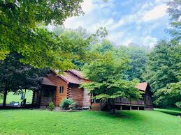 The lake itself stretches across 10 miles, covering a total area of 1,750 acres. Tygart Lake Woodland Cabin Houses For Rent In Grafton West Virginia United States