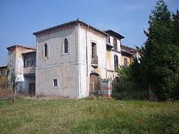 Alquileres y casas de vacaciones en oviedo. Casa En Venta Oviedo