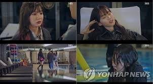 War in life 2 , the penthouse ⅱ shim su ryeon (diperankan oleh lee ji ah), yang dilahirkan dalam kekayaan, adalah ratu apartemen penthouse. Big Name Screenwriters Returning To Small Screen With Provocative Melodramas Yonhap News Agency