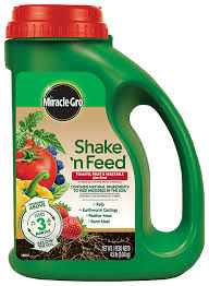 Here are some tips and you also control how the tomato seeds are planted and how the seedling is fertilized and cared for. Tomato Fertilizer Miracle Gro Shake N Feed Tomato Fruit Vegetable Plant Food