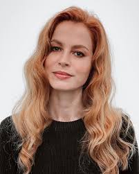 Traci Nies On The Avenue