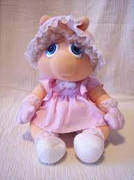 Baby Miss Piggy Wish I Could Find One Or Wish I Had Kept Mine Presentable Lol Miss Piggy Miss Piggy Muppets Muppet Babies