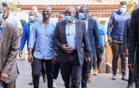 The court instructed police to arrest zuma by the end of wednesday if he did not hand himself in, sparking an angry reaction from zuma's supporters and laying bare deep divisions in the governing. 9meuxjmykb1jfm