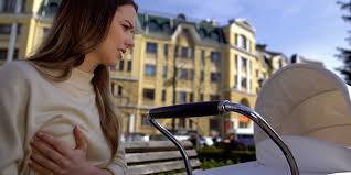 Salah satunya dengan memijat payudara yang sakit. Gejala Mastitis Infeksi Payudara Yang Kerap Dialami Ibu Menyusui Halaman All Kompas Com