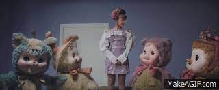 5 / 5 163 мнений. Melanie Martinez Mad Hatter Official Video On Make A Gif