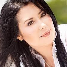 Cassie Coffin's Instagram, Twitter & Facebook