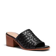 Tips and tricks to prevent camel toe from awkwardly appearing in your pants. Funky Peep Toe Novo Shoes