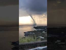 Le immagini della forte pioggia a . Il Video Spettacolare Della Tromba D Aria A Pantelleria