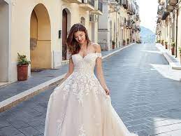 Samuela spose by trovato quantità. Samuela Spose By Trovato Donna Abiti Da Sposa Look E Abbigliamento Venaria Reale