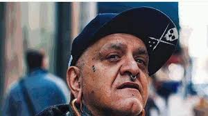 Bernard Urbanek's Instagram, Twitter & Facebook