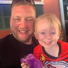 help im saying dad jokes to my friends NEON WolfgangLiebert "What does a  house wear to Address" party? NEN WolfgangLiebert "Teio [aka his in rl rl  son] comes out as transgender? that