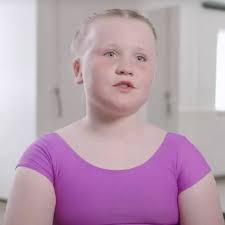 Schoolgirl who broke her leg in playground got devastating cancer diagnosis  at age of eight