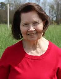 Elayne Hill's Instagram, Twitter & Facebook