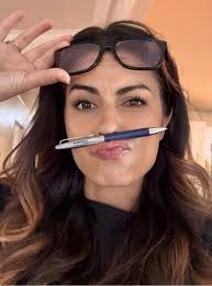 Sweet Treats Down 🍩 😢 As I got out of my truck for my OPEN HOUSE 🏡 . I  pulled one of those “I can grab everything in one trip” moments but