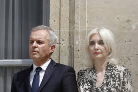 Un fils qui s'appelle andré et une fille qui est très gentille. Severine Servat La Femme De Francois De Rugy Affiche Son Soutien A Son Epoux