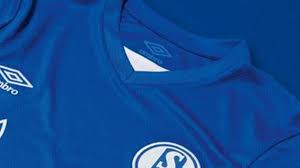 Trainiere wie die profis und werde der held auf dem spielfeld. Trikot News Schalke Und Frankfurt Stellen Heimtrikots Der Saison 2021 22 Vor Fussball News Sky Sport