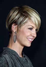 Jenna elfman began her career as a professional dancer, appearing in music videos by depeche mode and anthrax, and danced on the 1991 academy awards live broadcast, choreographed by debbie allen. Pin On Hair Styles