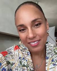 Christopher Kamm is thrilled to be working with this incredible team and to  be bringing one of his favorite ladies back to life, Sophia in  @GoldenGirlsTour! Favorite credits include productions of Rock