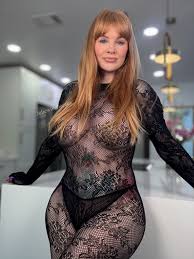 Julie Cake - Free pics, galleries & more at Babepedia