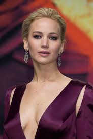 Here's to everyone who has commented within the past few weeks mentioning that we look similar! Jennifer Lawrence S Best Hair And Makeup Moments Ever Allure