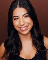 Marissa Rees's Instagram, Twitter & Facebook