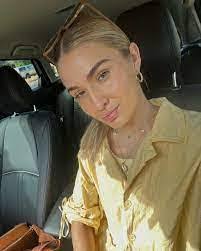 Breanna Dwyer's Instagram, Twitter & Facebook