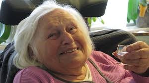 On June 15 special guests visited the Auschwitz Memorial: former prisoner  Hanna Zjadacz (Fogel) together with representatives of three generations of  her family: her daughter Bożena, granddaughter Magdalena and  great-granddaughter Hannah, who