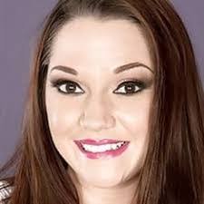 Kate Marie's Instagram, Twitter & Facebook