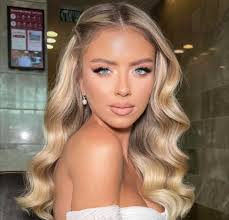 Old Hollywood curls or simple updo hair recommendations