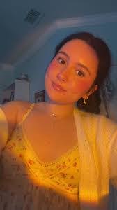 Elizabeth Clyburn's Instagram, Twitter & Facebook