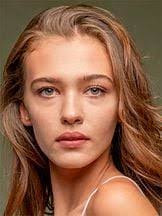 Claire Mcclellan's Instagram, Twitter & Facebook