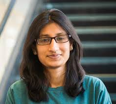 Stragglers' Detection in Big Data Analytic Systems: On the Role of  Heartbeat Arrival