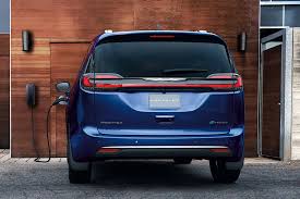 2018 chrysler pacifica hybrid trims and specs. 2021 Chrysler Pacifica Hybrid Chrysler Canada