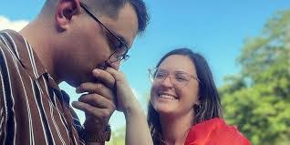 Serena Robertson's Instagram, Twitter & Facebook