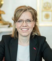 Semantic scholar profile for u. Leonore Gewessler Wikipedia