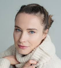 Joanna Koc's Instagram, Twitter & Facebook