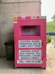 Ia juga merujuk kepada pengurangan penggunaan sumber semula jadi. Cyberjaya Info On Twitter Terdapat Tambahan Tong Kitar Semula Di Cyberjaya Warga Cyberjaya Kini Boleh Menderma Pakaian Terpakai Di Beberapa Lokasi Seperti Berikut Https T Co 86eji3rudi