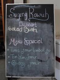 Good morning, ladies and gentleman. Kuliner Mancanegara Makanan Tradisional Indonesia Laman 10