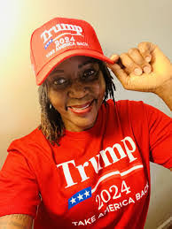 Linda Dilworth's Instagram, Twitter & Facebook