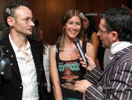 Stream tracks and playlists from iulia albu on your desktop or mobile device. Mihai Si Iulia Albu Catalin Dezbracatu Agerpres ActualizeazÄƒ Lumea