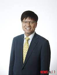 제목은 친일은 당연한 것이다라고 꺽쇠까지 표시를 했고요. Kaist ê²½ì˜ëŒ€ ì‹ ìž„ í•™ìž¥ì— ì´ë³'íƒœ êµìˆ˜ ì¤'ì•™ì¼ë³´