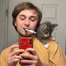 My old peely suit was getting worn out, and they are sold out everywhere!  For the new season epic games sent me a new Peely suit! Thank you  Fortnite!🥹