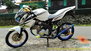 Motor doi betul betul mampu membuat iwb tertarik hingga lahirlah artikel modifikasi yamaha vixion 2011 menjadi new retro ini. Kumpulan Gambar Modifikasi Yamaha Vixion Jari Jari Warna Putih Brosis Setia1heri Com