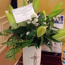 Registreer je om foto's en video's te bekijken die na 24 uur verdwijnen. Flowers By Marianne 76 Photos Florists 1165 Massachusetts Ave Arling N Ma Phone Number Yelp