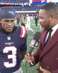 Patriots WR DeMario Douglas revealed that he lost his uncle last night and  dedicated today’s career-high performance to him 🙏, “Yesterday, my uncle  got shot. Well, k*lled…this whole morning my mood ...