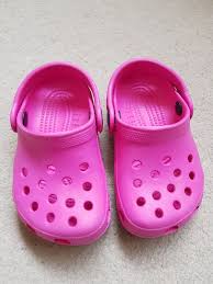 Authentic crocs slides (floater) vs fake crocs lite ride review unboxing fake quality vs real don't buy fake the crocs are god's most divine invention so if you're not into them then you are not into god and once you feel how comfortable these clogs are, it won't be the last time you try a pair of crocs. Girls Crocs Shoes In Rochdale For 7 00 For Sale Shpock