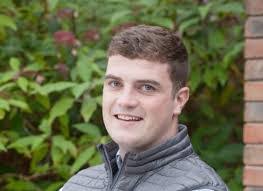 Andrew Mead's Instagram, Twitter & Facebook