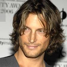 Essayez des idees de coiffure faciles pour tous les jours. Gabriel Aubry Not Dating Musicrooms Net Coiffure Homme Mi Long Coiffure Homme Cheveux Homme